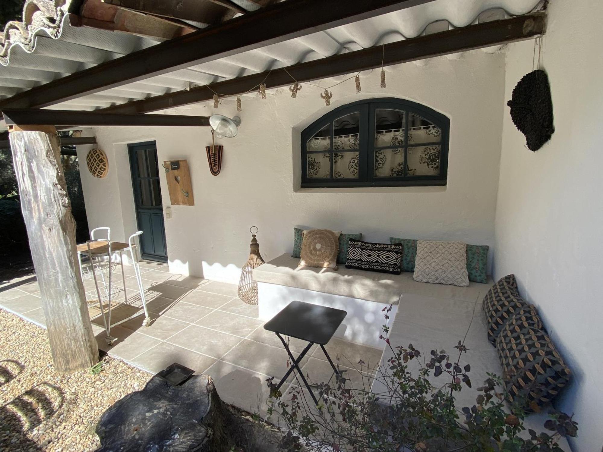 Mas La Pauline Gites De Charme & Roulotte Saint-Rémy-de-Provence Habitación foto